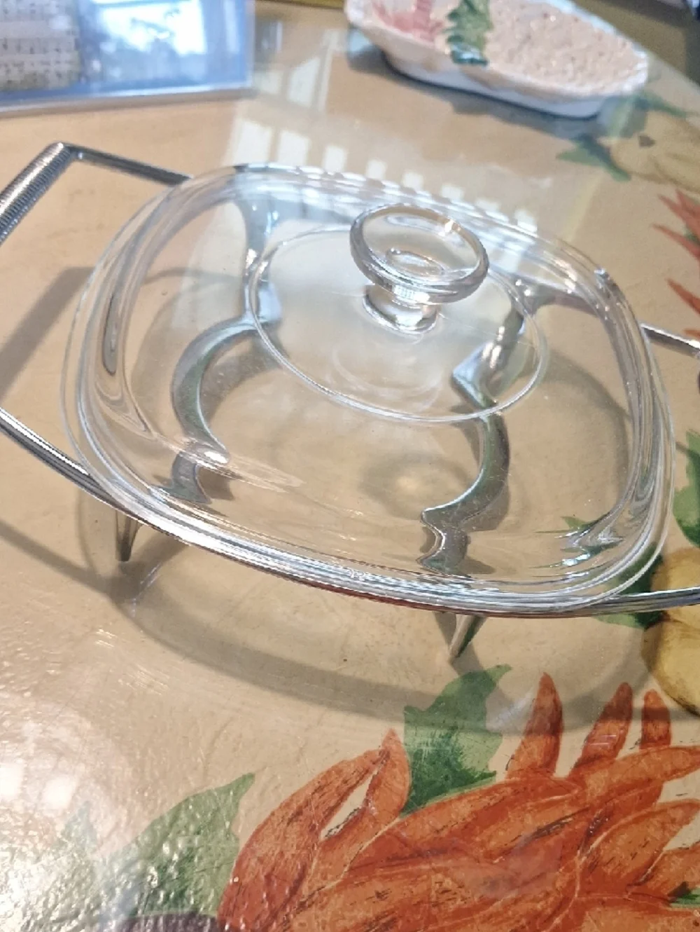 Corningware White Casserole w/ Blue Floral Motif Glass Lid And Trivit